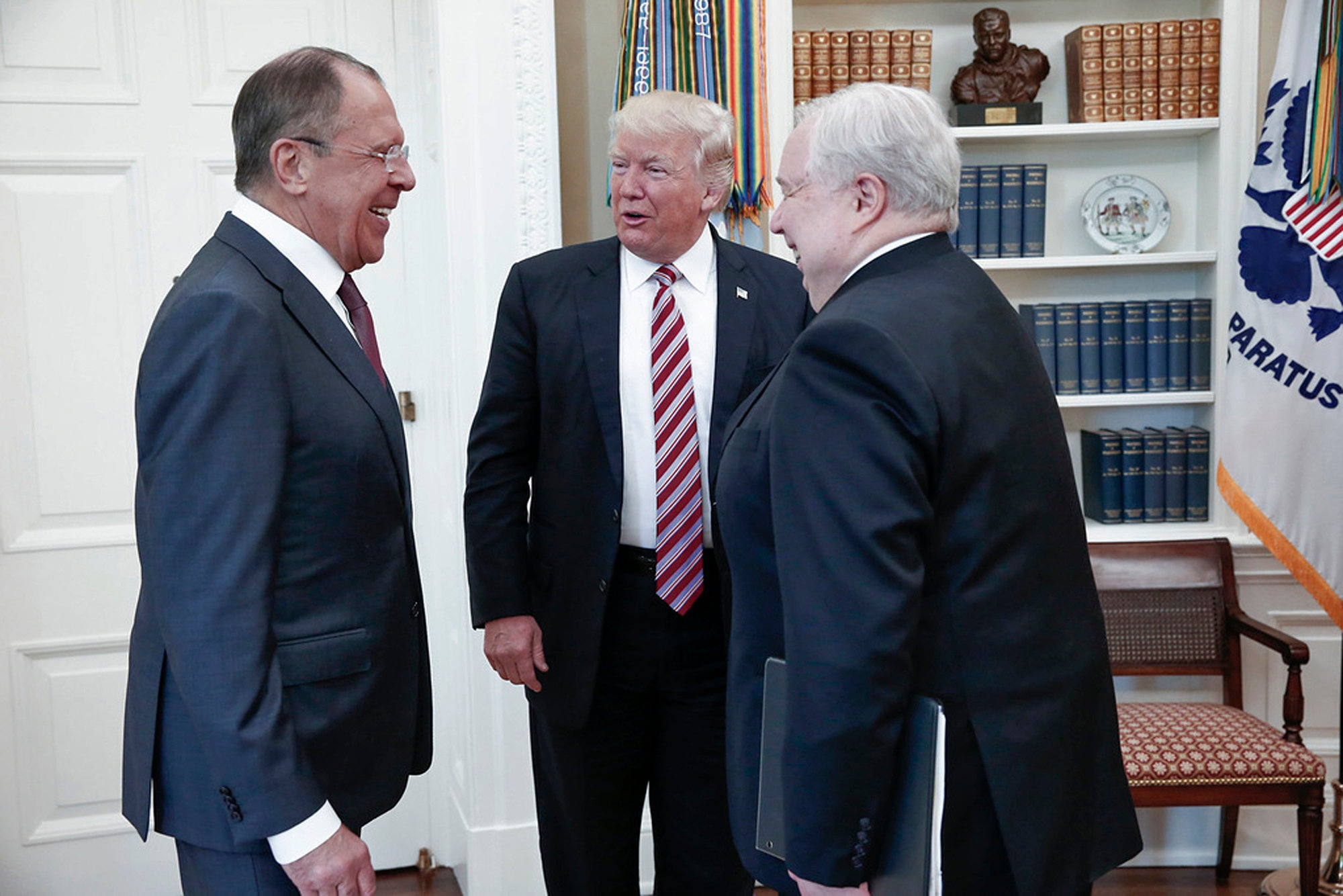 Встреча Дональда Трампа с главой МИД России Сергеем Лавровым и послом Сергеем Кисляком 