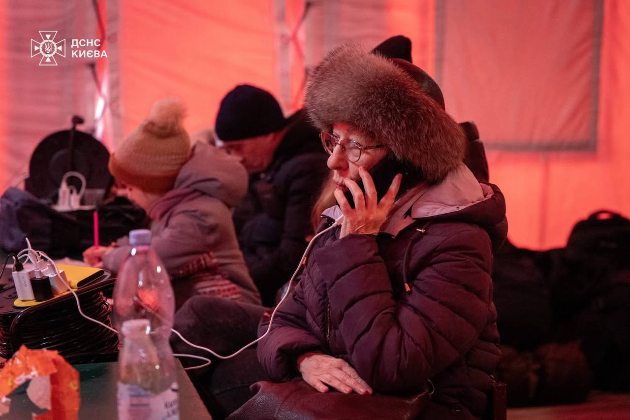 Жительница Киева в «Пункте несокрушимости»