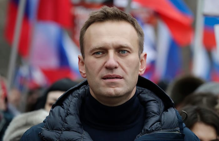 Лаборатории Франции и Швеции подтвердили наличие в пробах Навального «Новичка» — правительство Германии