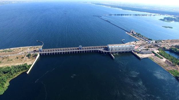Россия готовит теракт на Каховской ГЭС, дамба заминирована — Зеленский