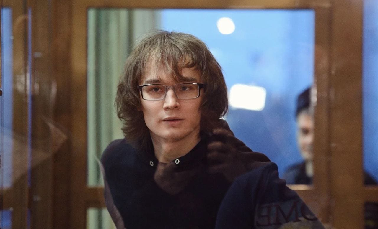 Азат Мифтахов стал как минимум 53-м обвиняемым в оправдании терроризма из-за подрыва здания ФСБ. Дело о взрыве было закрыто 3 года назад