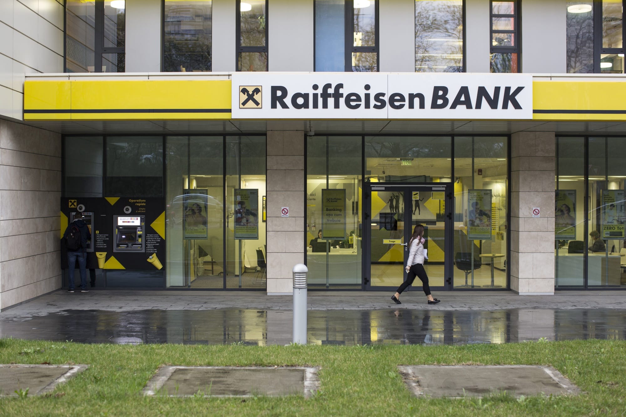 EUobserver: США пригрозили Raiffeisen Bank санкциями за работу в России