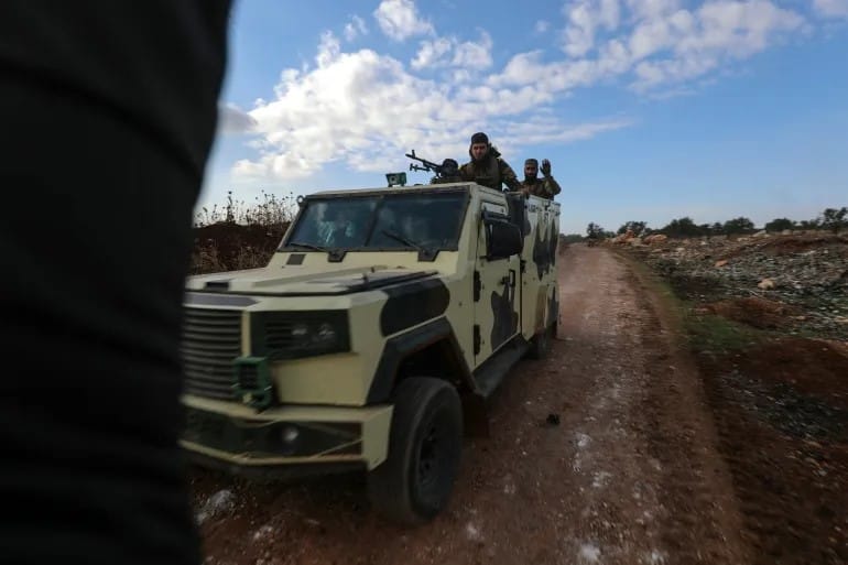 Сирийские повстанцы пробились к шоссе Дамаск — Алеппо. «Наступление выгодно Турции, но вышло из-под ее контроля» — востоковед Беленькая