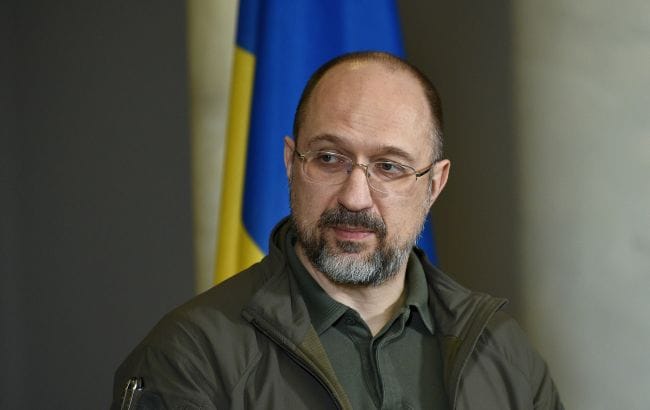 Зеленский предложил премьеру Денису Шмыгалю перейти на должность министра обороны